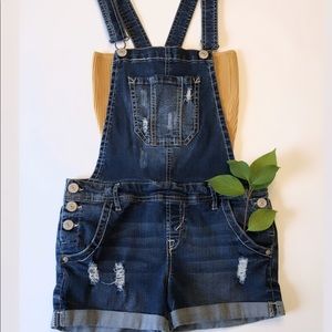 Wildflower denim short overalls • Juniors size medium •